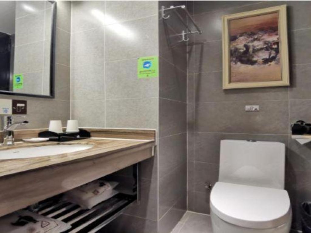 T Social Hotel Guangzhou Railway Station Branch Exterior photo